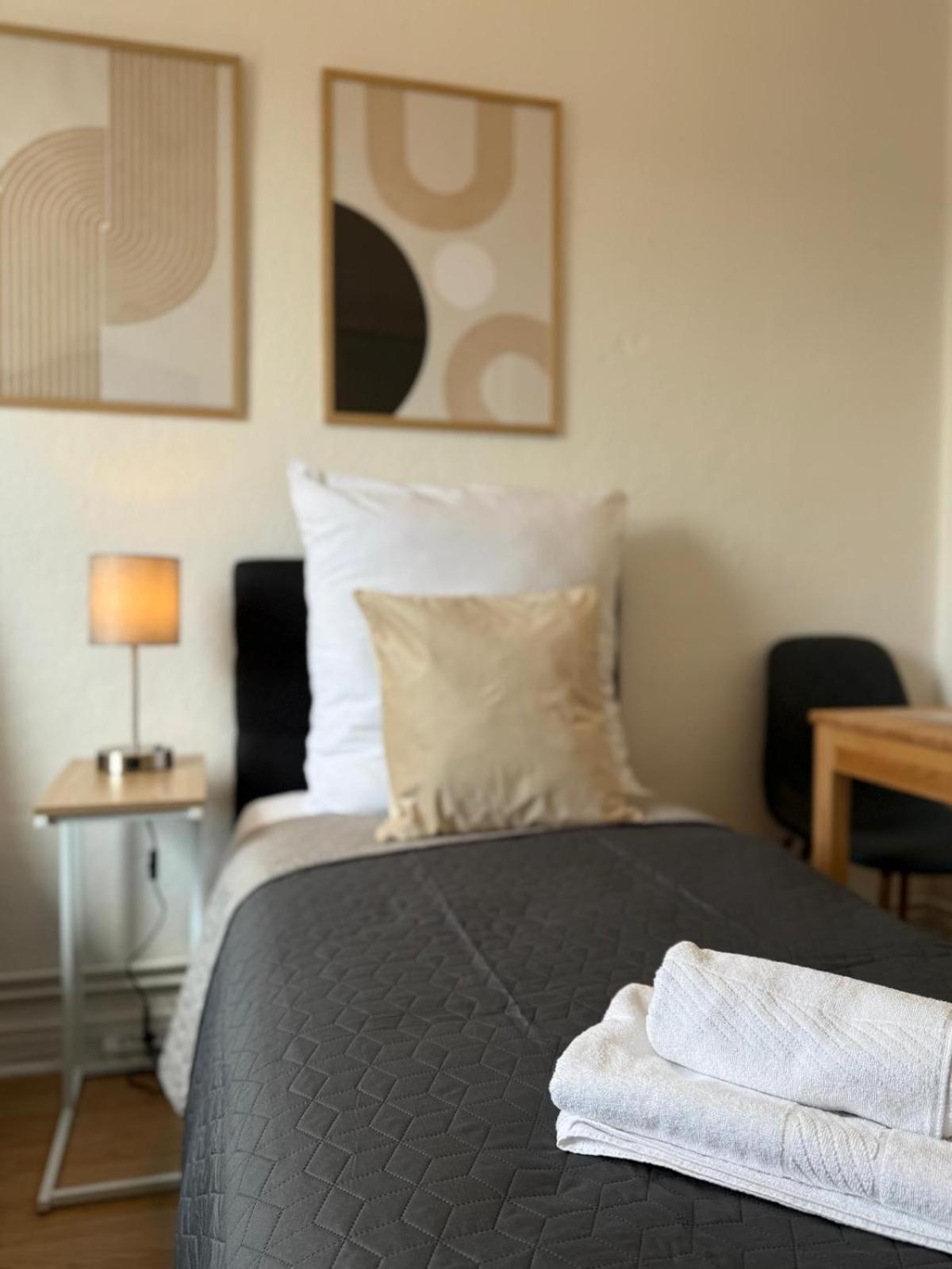 Tt Living Apartments Bonitas & Divinitas I 2 Schlafzimmer I Kueche I Vollbad I Waschmaschine Rellingen Eksteriør bilde