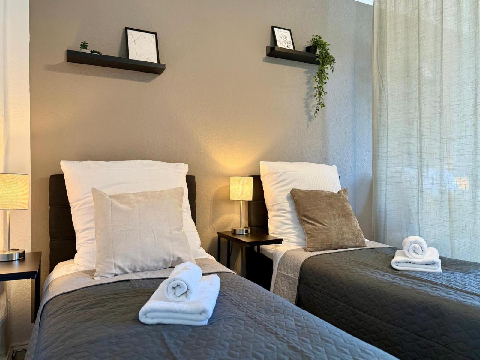 Tt Living Apartments Bonitas & Divinitas I 2 Schlafzimmer I Kueche I Vollbad I Waschmaschine Rellingen Eksteriør bilde